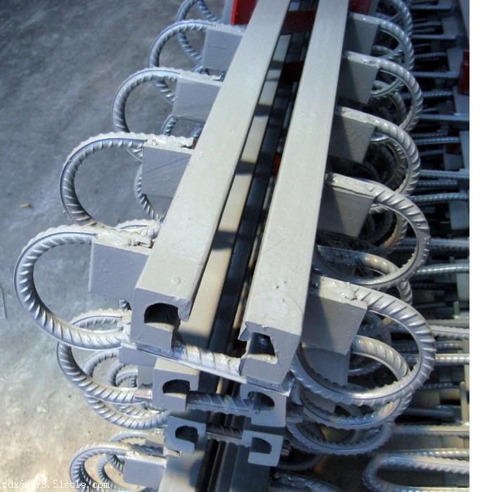 混凝土路面伸缩缝防水聚乙烯板批发厂家gqfc80型伸缩缝低报价